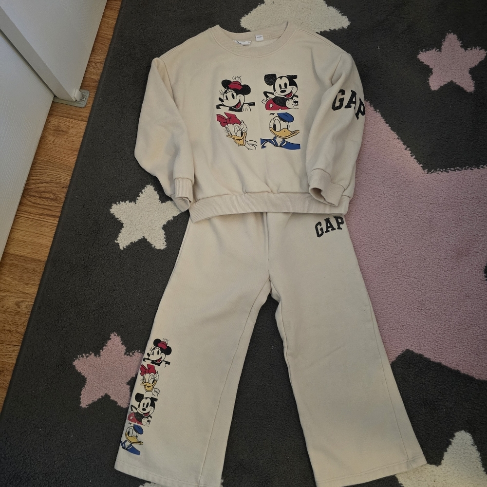 GAP Beige Character Sweatshirt and Pants Set 5T